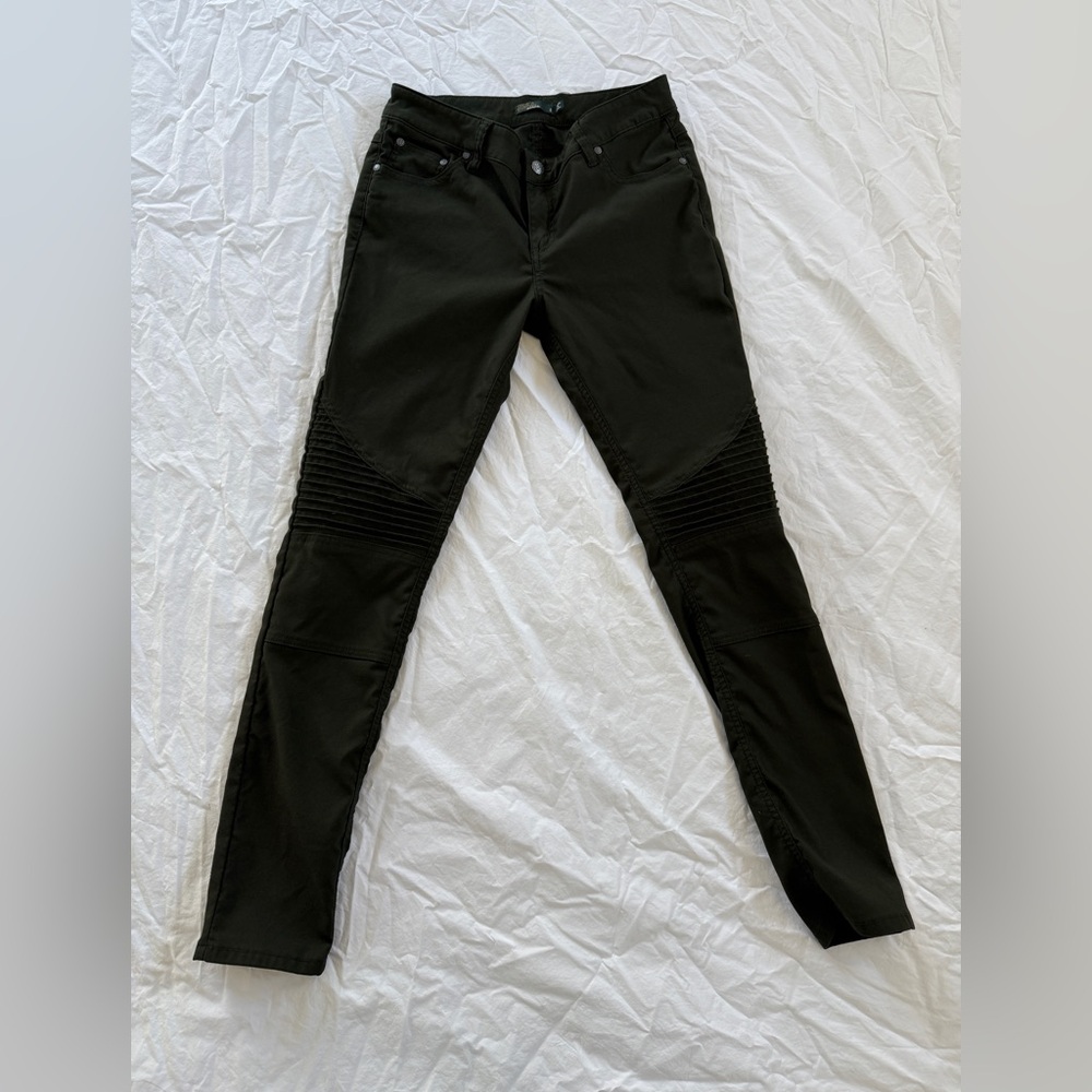 Prana Brenna Pant
